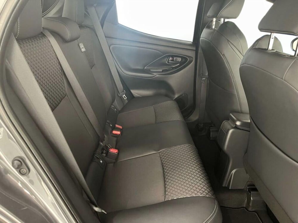Toyota Yaris Cross nuova a Monza e Brianza (10)