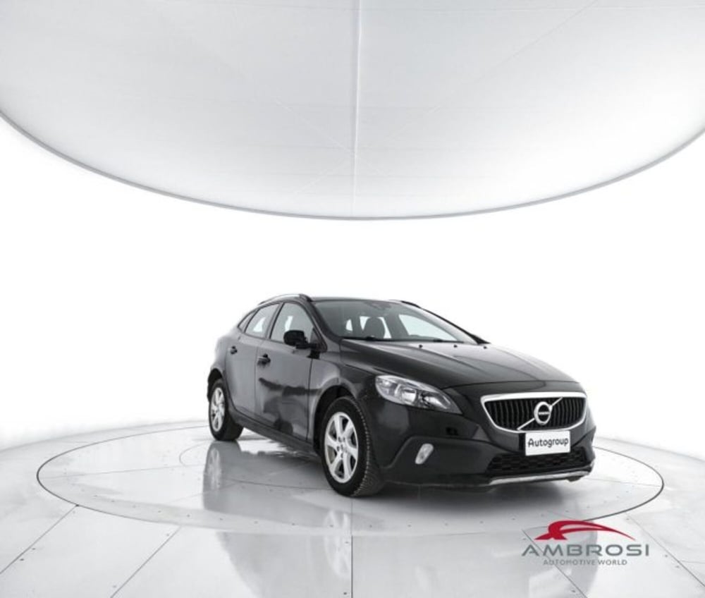 Volvo V40 Cross Country usata a Perugia (2)