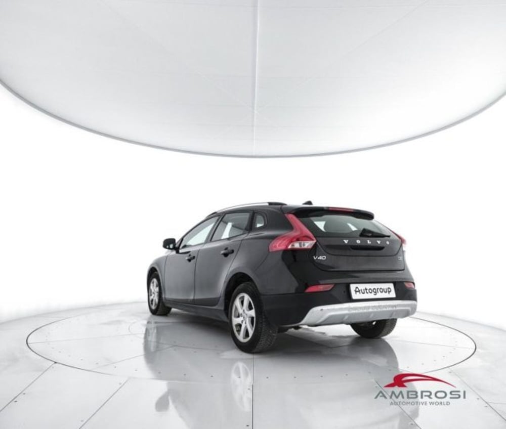 Volvo V40 Cross Country usata a Perugia (4)