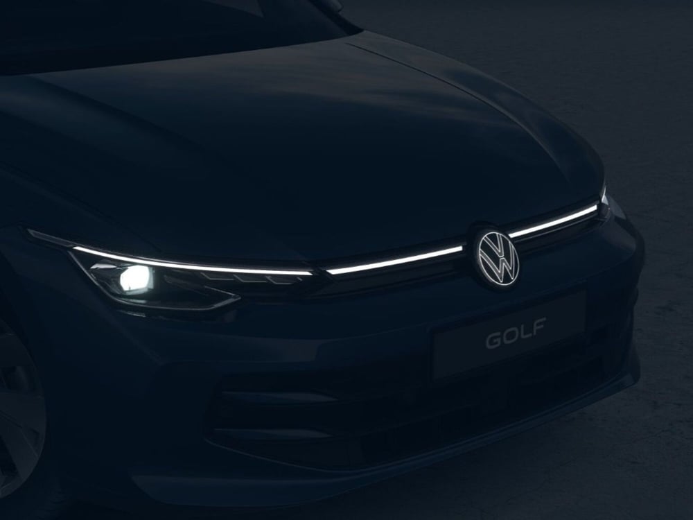 Volkswagen Golf nuova a Livorno (4)