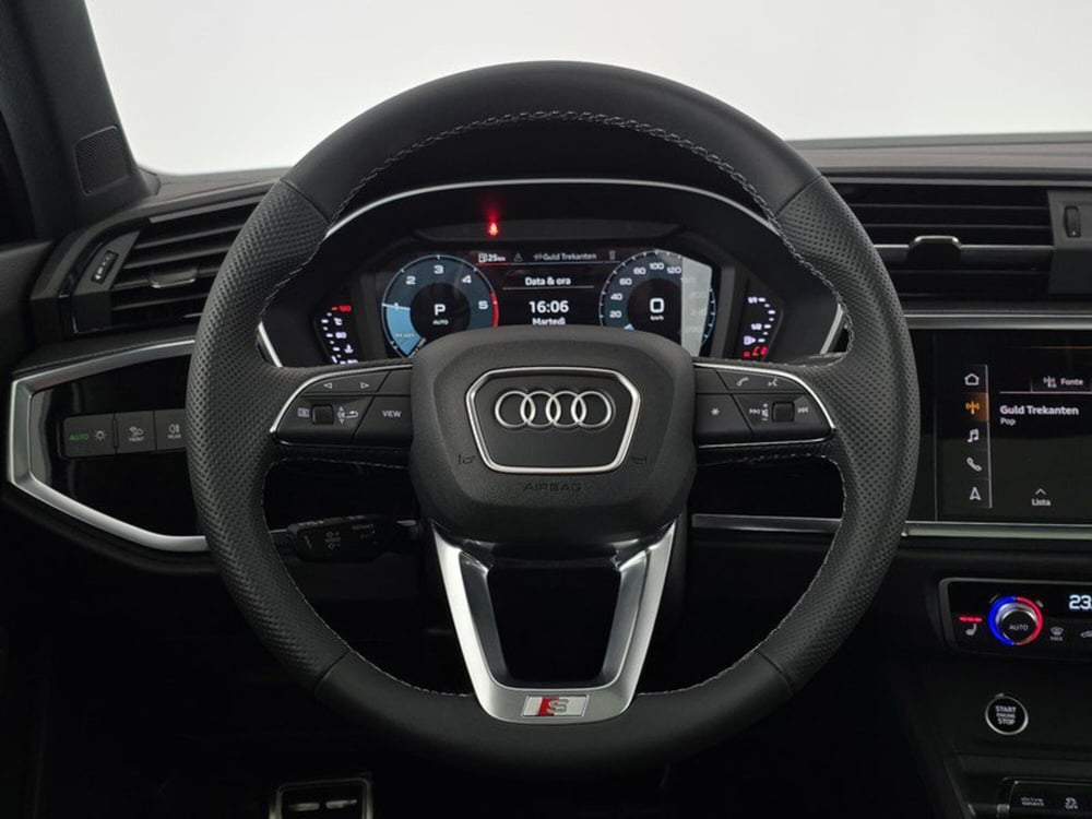 Audi Q3 Sportback nuova a Alessandria (11)