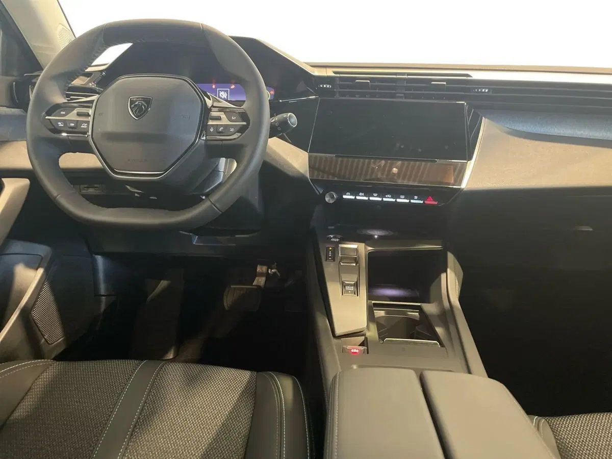 Peugeot 308 nuova a Salerno (10)
