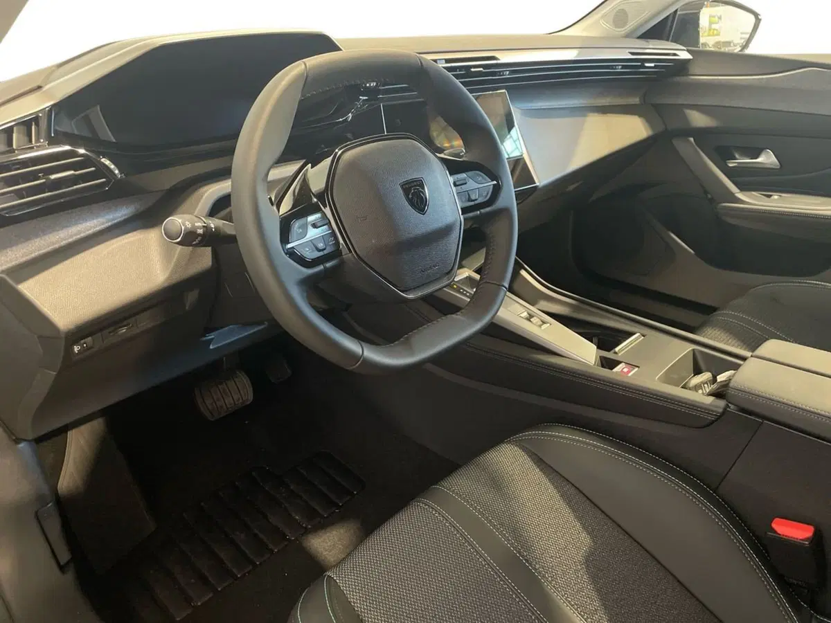 Peugeot 308 nuova a Salerno (9)