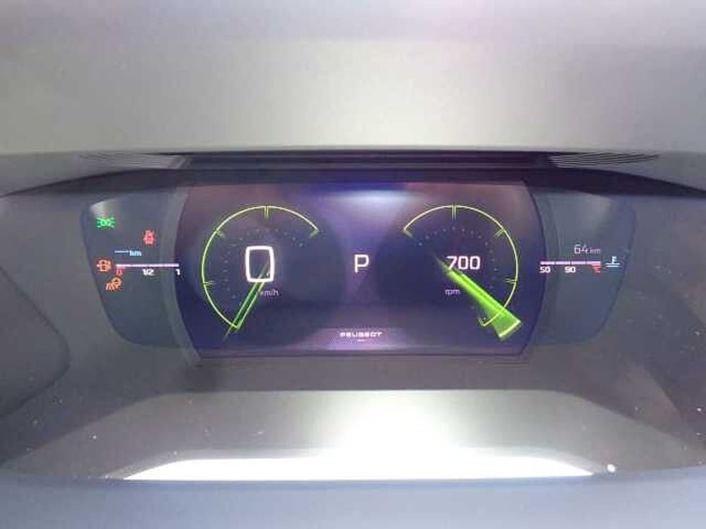 Peugeot 2008 nuova a Treviso (11)