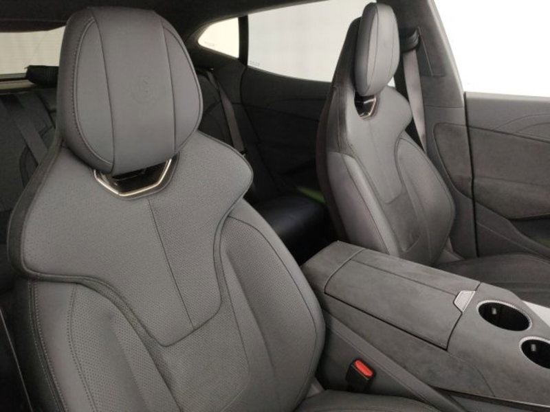 Lotus Eletre usata a Modena (12)