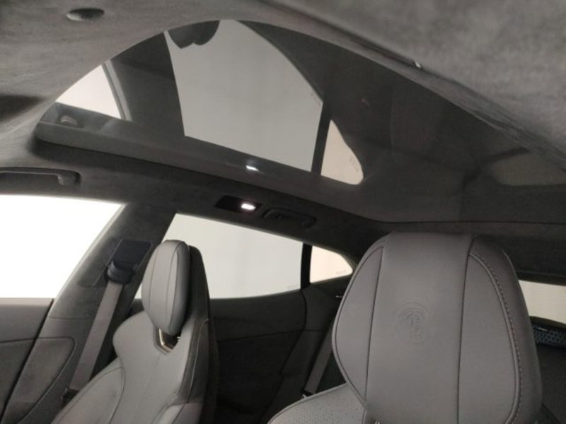 Lotus Eletre usata a Modena (13)