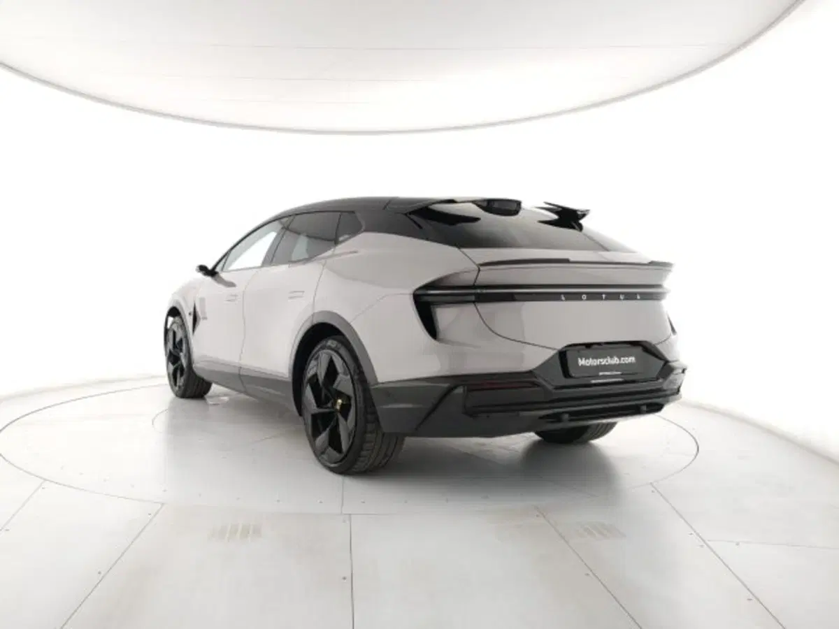 Lotus Eletre usata a Modena (5)