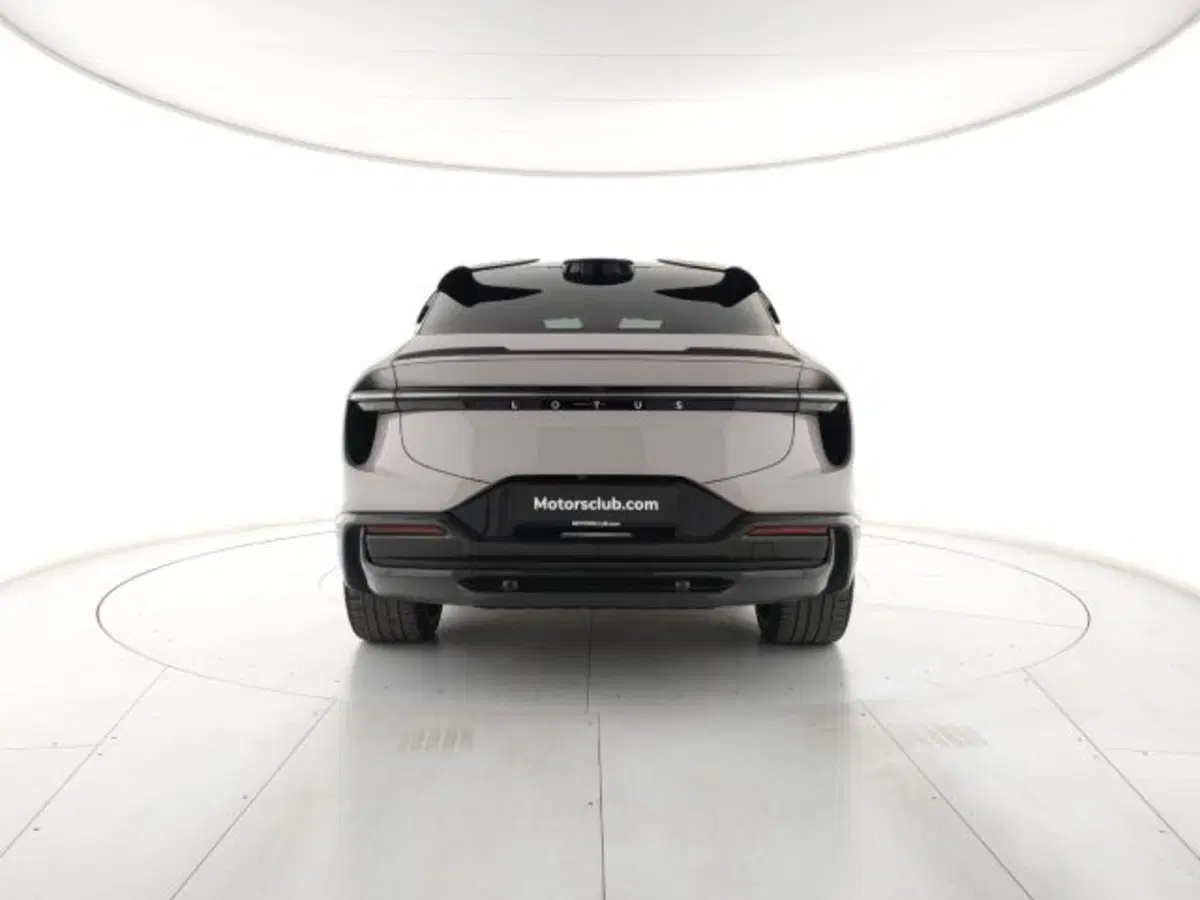 Lotus Eletre usata a Modena (6)