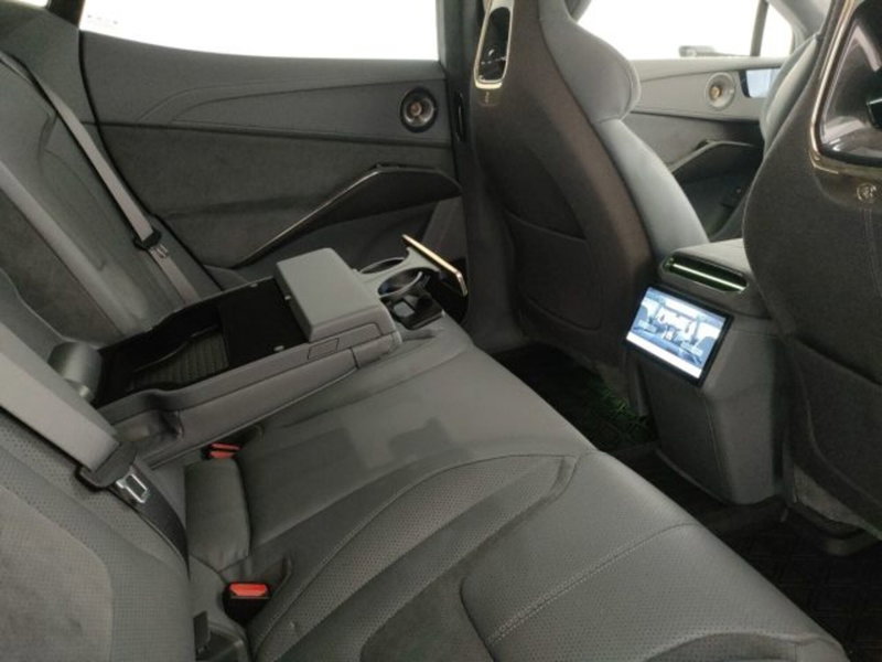 Lotus Eletre usata a Modena (9)