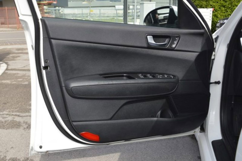Kia Optima usata a Latina (12)