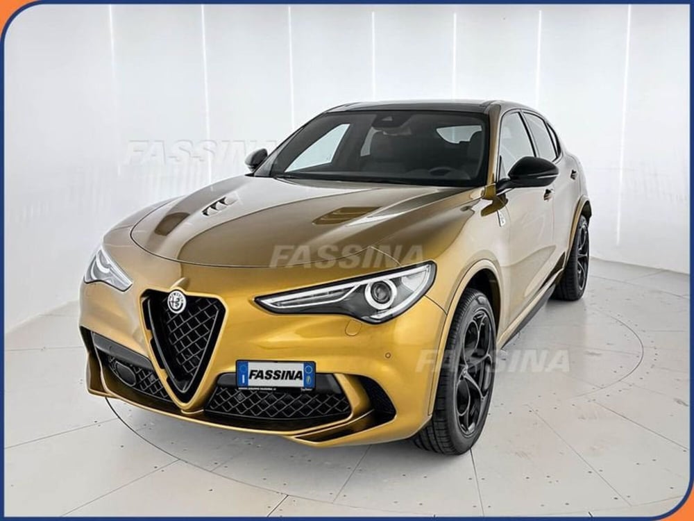 Alfa Romeo Stelvio nuova a Milano (3)