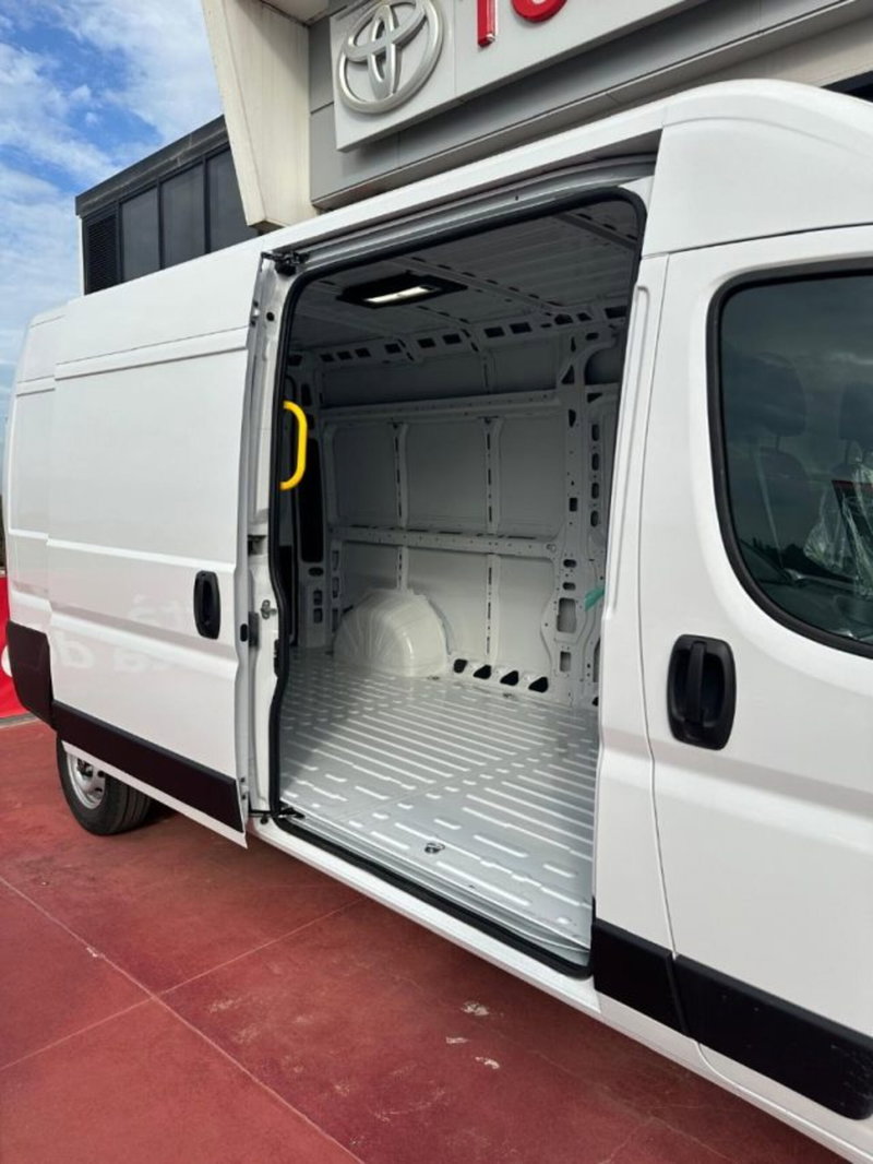 Toyota Proace Max Furgone nuova a Roma (5)