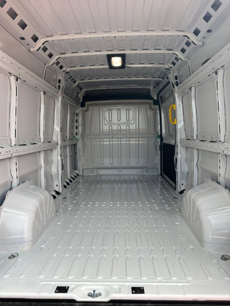 Toyota Proace Max Furgone nuova a Roma (7)