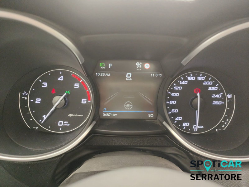 Alfa Romeo Stelvio usata a Como (9)