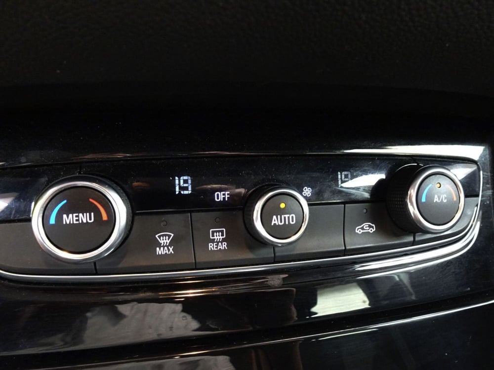 Opel Grandland usata a Treviso (18)