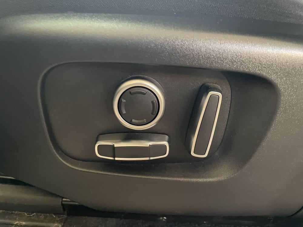 Land Rover Discovery Sport usata a Treviso (11)