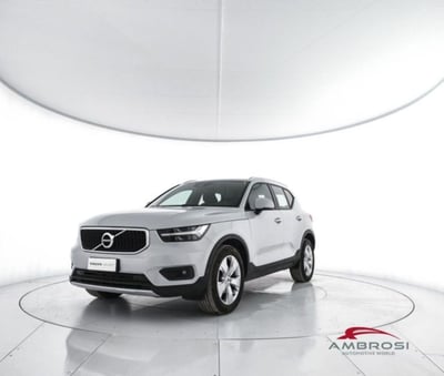 Volvo XC40 T2 Momentum Pro  del 2021 usata a Corciano