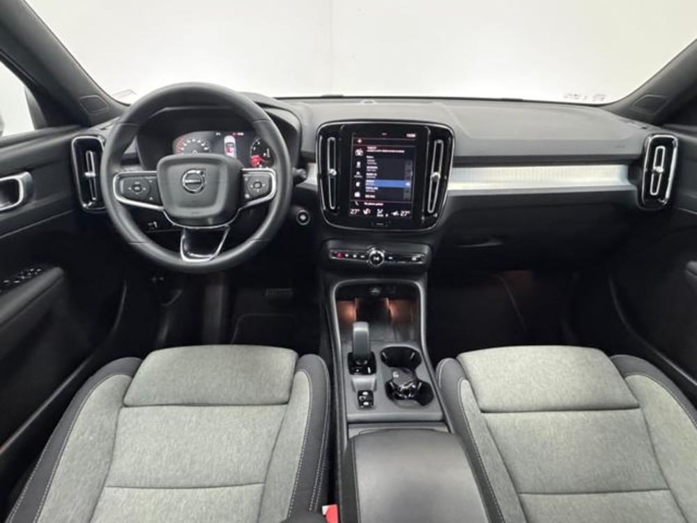 Volvo XC40 usata a Como (4)