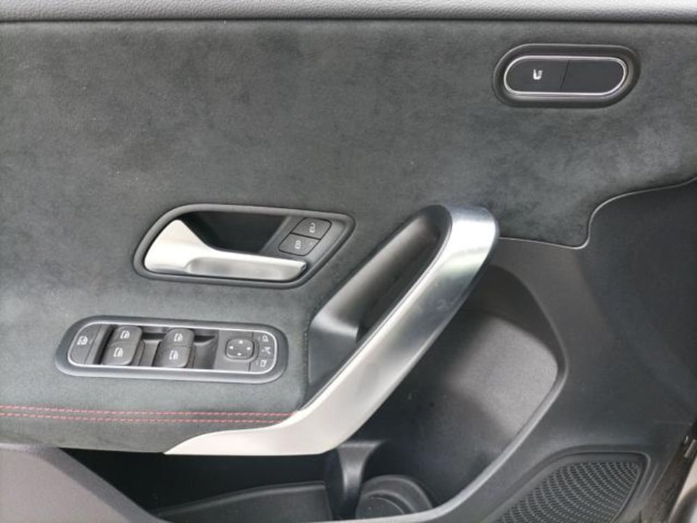 Mercedes-Benz Classe A usata a Milano (17)