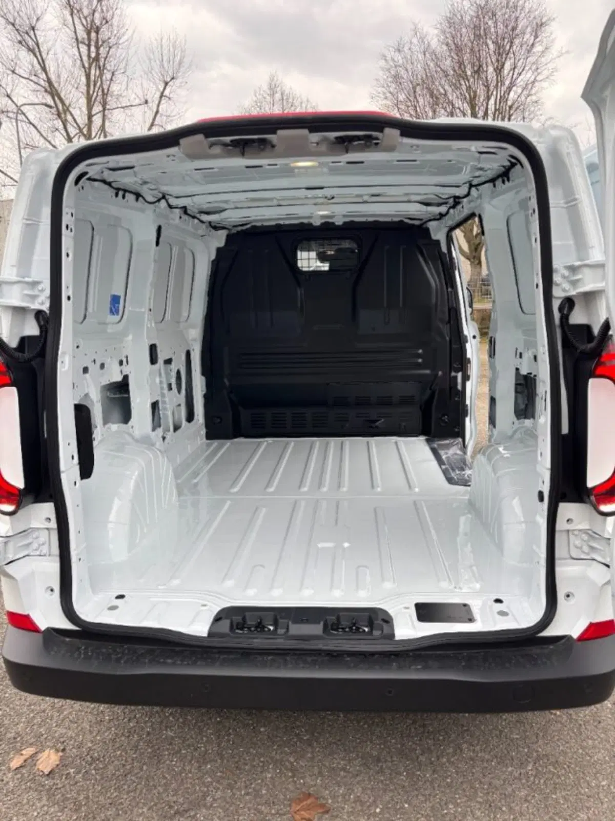 Volkswagen Veicoli Commerciali Transporter Furgone nuova a Cuneo (4)