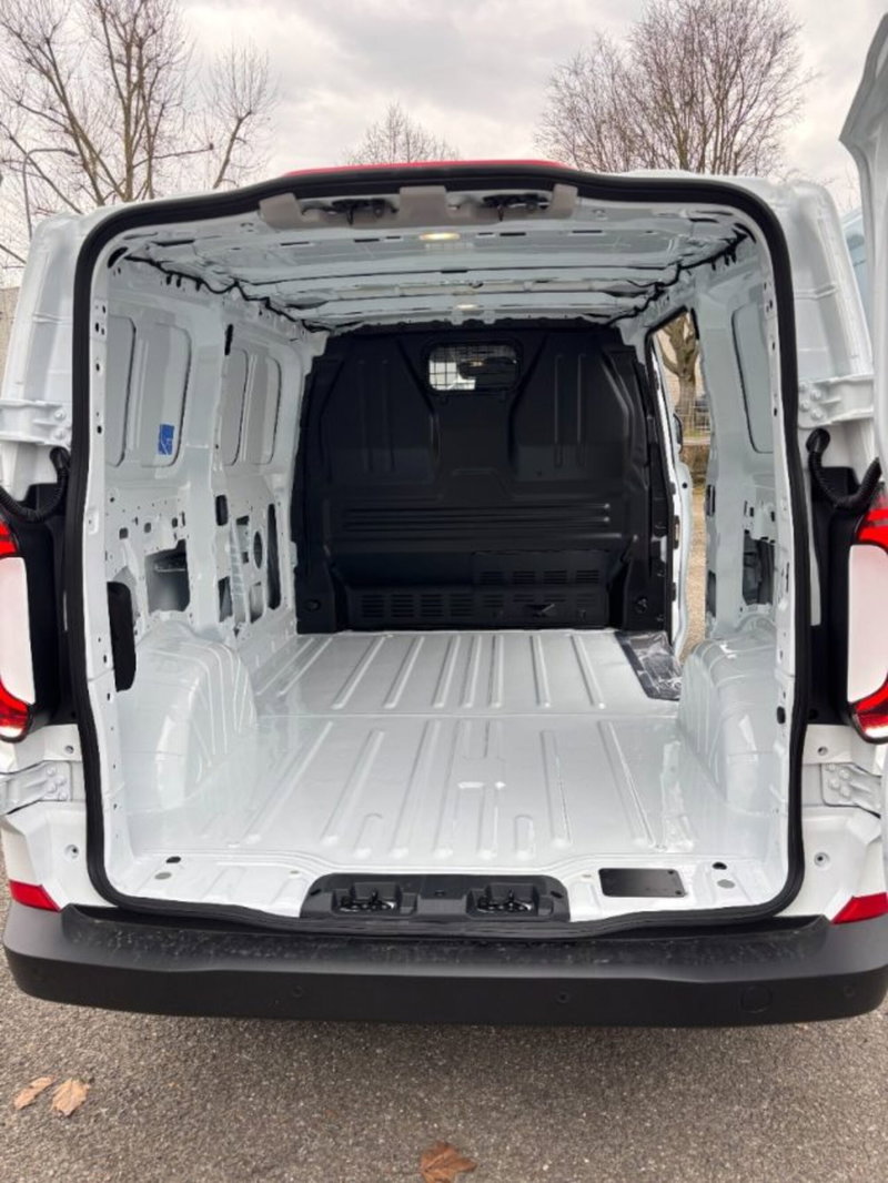 Volkswagen Veicoli Commerciali Transporter Furgone nuova a Cuneo (4)