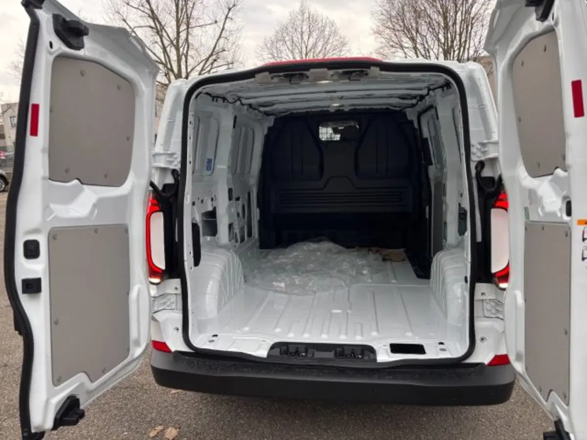 Volkswagen Veicoli Commerciali Transporter Furgone nuova a Cuneo (5)