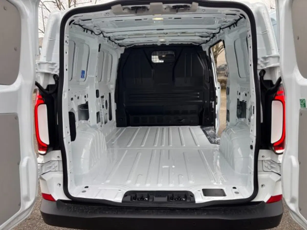 Volkswagen Veicoli Commerciali Transporter Furgone nuova a Cuneo (6)