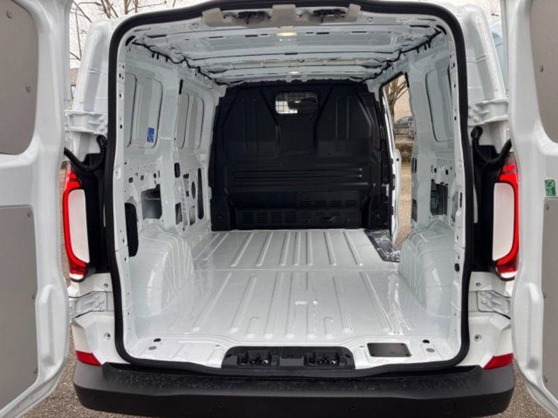 Volkswagen Veicoli Commerciali Transporter Furgone nuova a Cuneo (6)