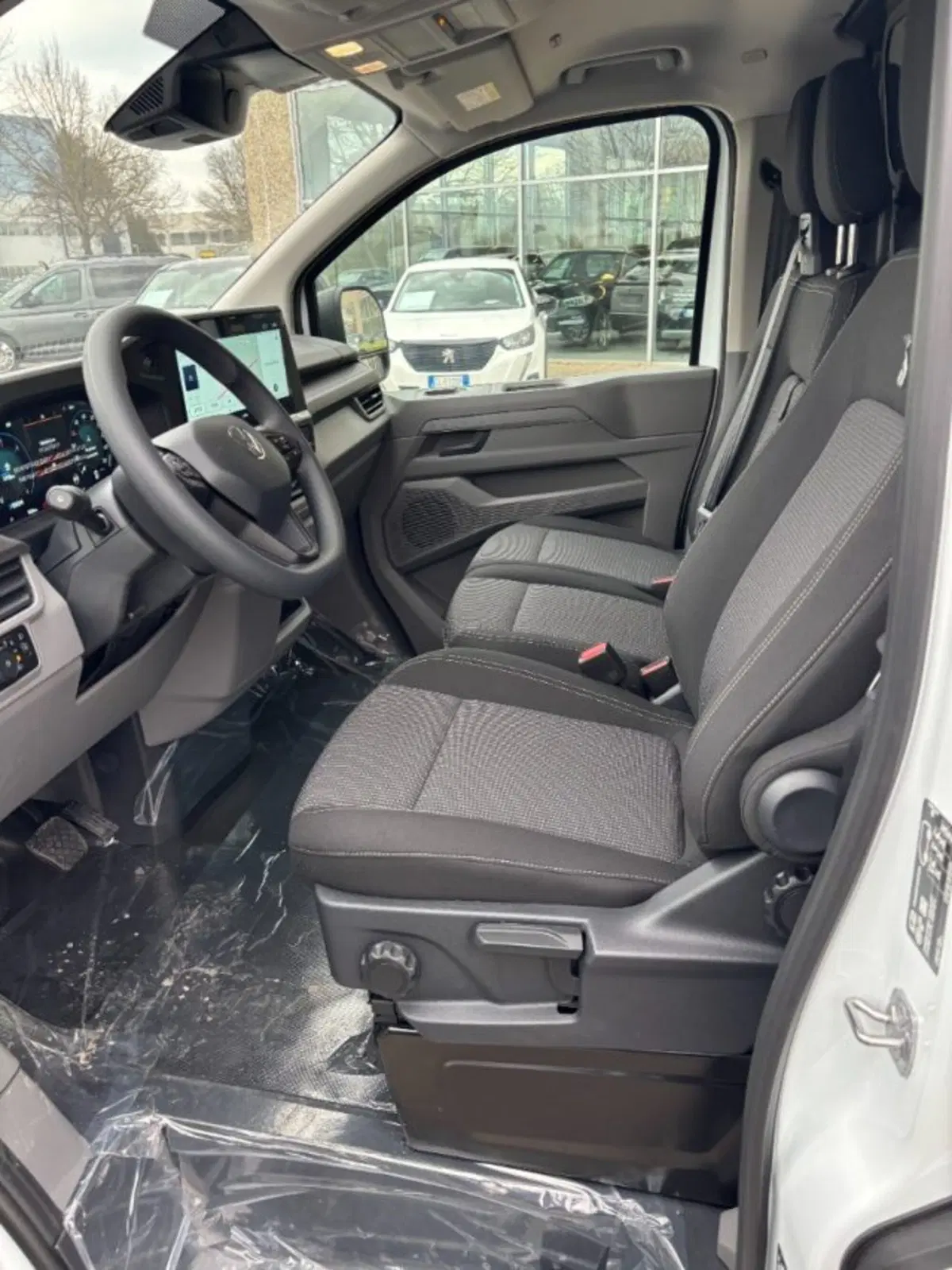 Volkswagen Veicoli Commerciali Transporter Furgone nuova a Cuneo (14)
