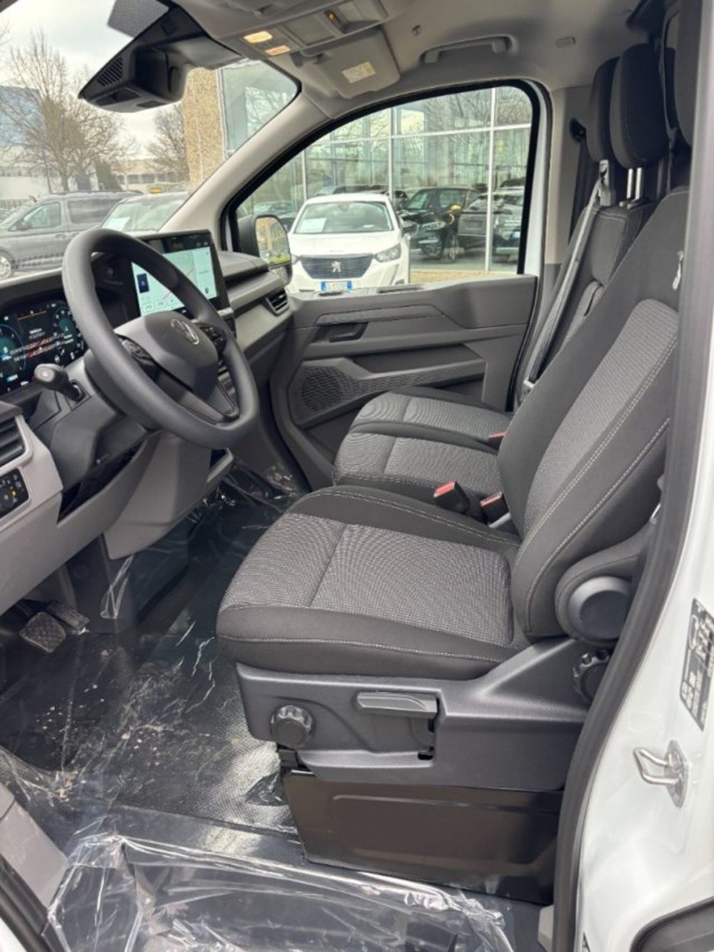 Volkswagen Veicoli Commerciali Transporter Furgone nuova a Cuneo (14)
