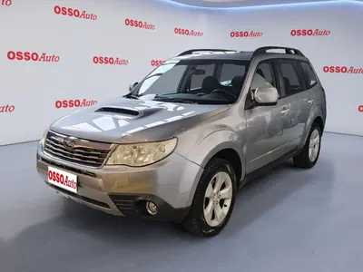 Subaru Forester 2.0 CVT XT del 2010 usata a Udine