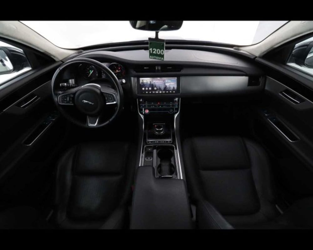Jaguar XF Sportbrake usata a Bologna (13)