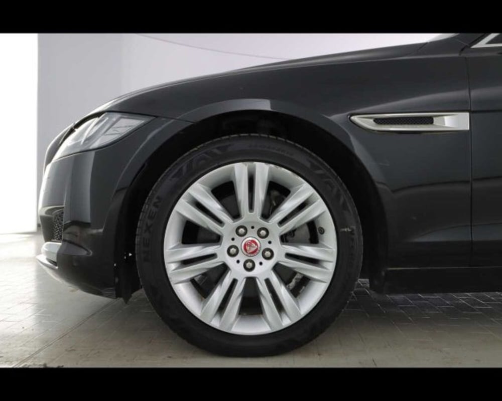 Jaguar XF Sportbrake usata a Bologna (14)