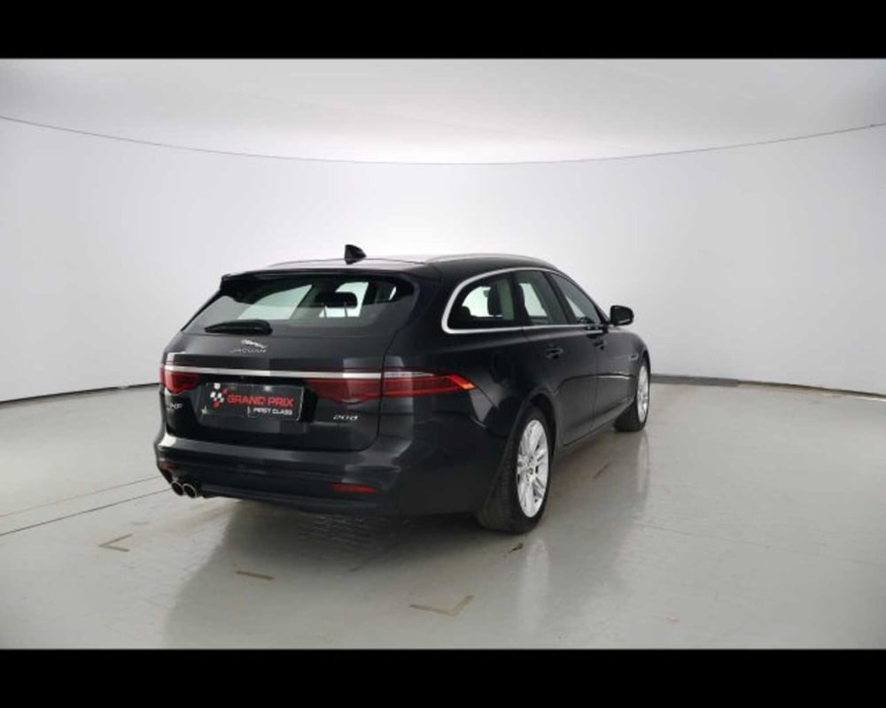 Jaguar XF Sportbrake usata a Bologna (5)