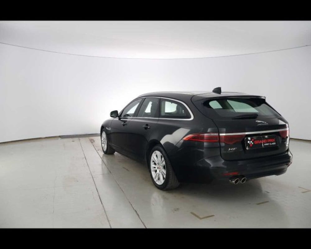 Jaguar XF Sportbrake usata a Bologna (7)