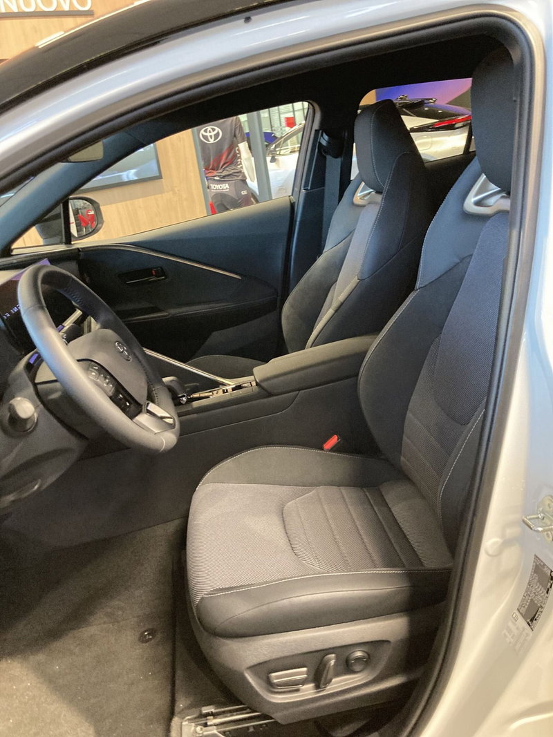Toyota Toyota C-HR nuova a Barletta-Andria-Trani (6)