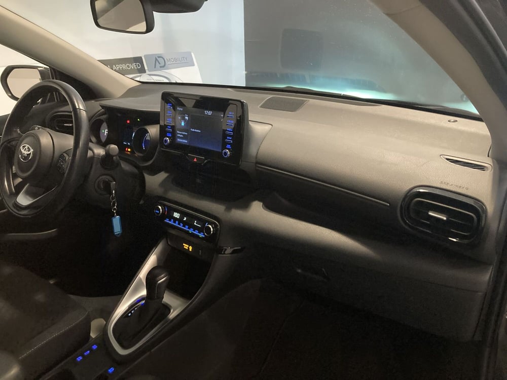 Toyota Yaris usata a Barletta-Andria-Trani (16)