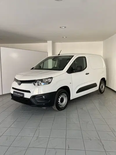 Toyota Proace City Furgone City 1.5D 100cv S&amp;S L1 S Comfort del 2020 usata a Barletta