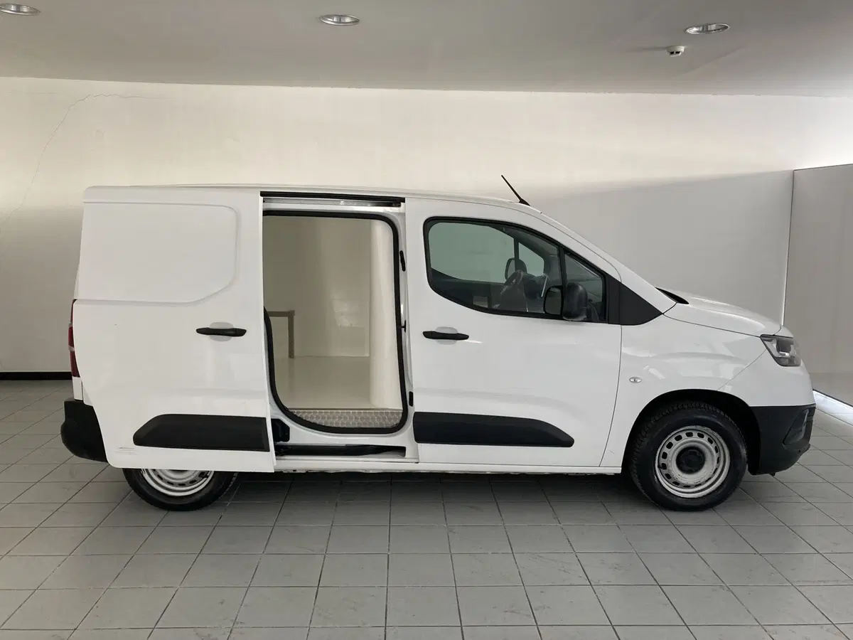 Toyota Proace City Furgone usata a Barletta-Andria-Trani (5)