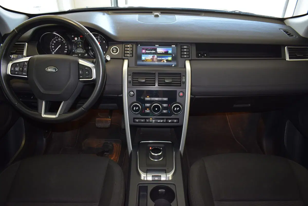 Land Rover Discovery Sport usata a Cuneo (4)
