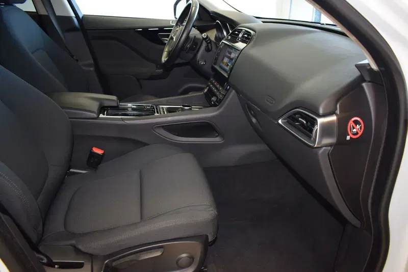 Jaguar F-Pace usata a Cuneo (3)