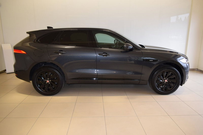 Jaguar F-Pace usata a Cuneo (6)