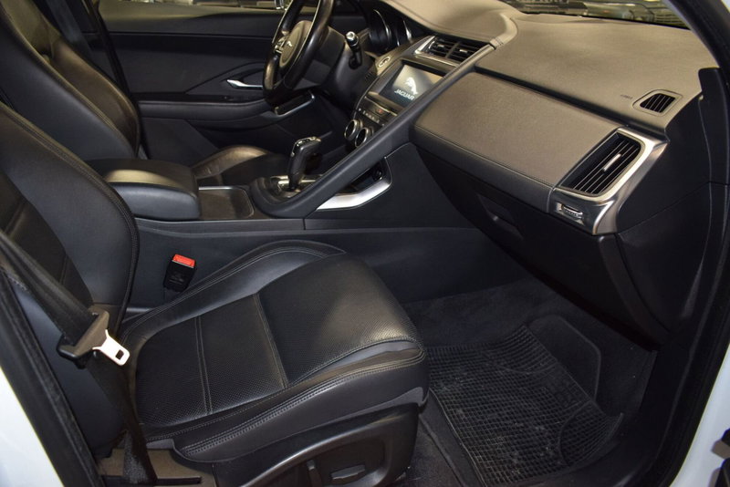 Jaguar E-Pace usata a Cuneo (3)