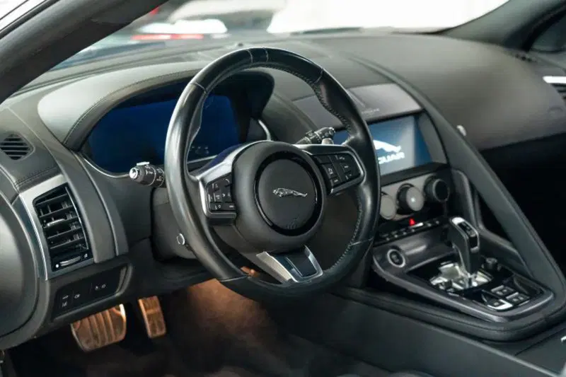 Jaguar F-Type Coupé usata a Cuneo (11)