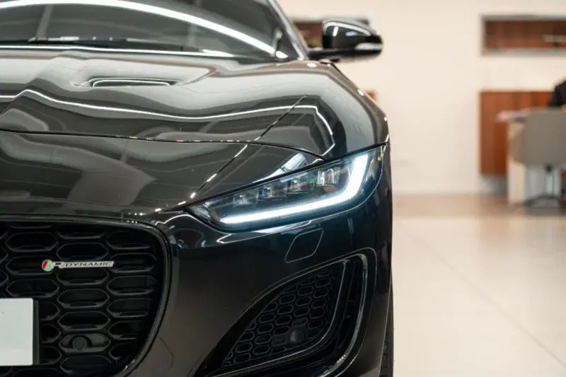 Jaguar F-Type Coupé usata a Cuneo (14)