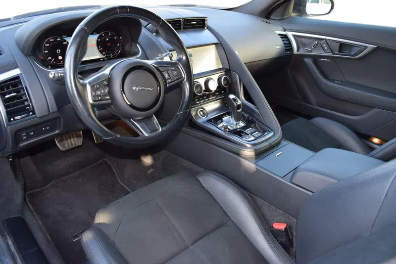 Jaguar F-Type Coupé usata a Cuneo (4)