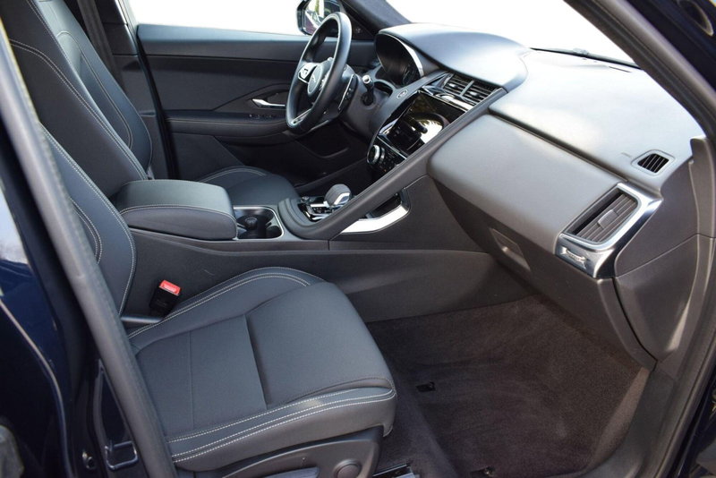 Jaguar E-Pace usata a Cuneo (3)