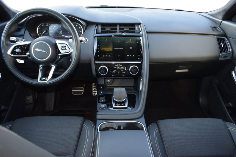 Jaguar E-Pace usata a Cuneo (4)