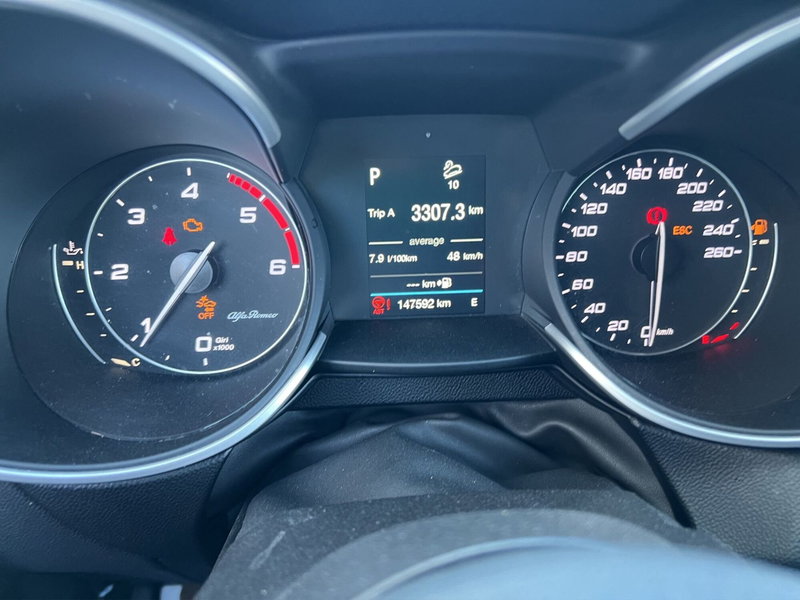 Alfa Romeo Stelvio usata a Cosenza (11)