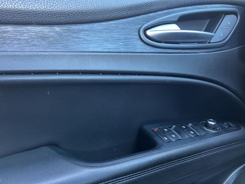 Alfa Romeo Stelvio usata a Cosenza (12)